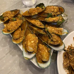 Garlic mussels