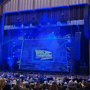 Back to the future, Parterre Right, XX