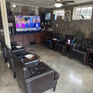 Back Lounge area