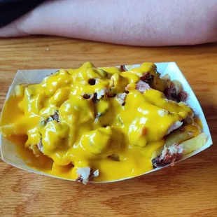 Cheese fries with pulled pork