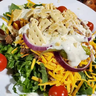 Smokehouse salad with pulled pork