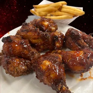 Wednesday Wings special at Smoking Pig. @Tread42 strongly recommends Korean BBQ sauce.