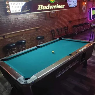 Pool table