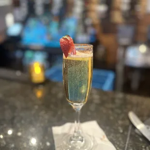 Apple Cider Mimosa  apple cider, procsecco, caramel/cinnamon rim