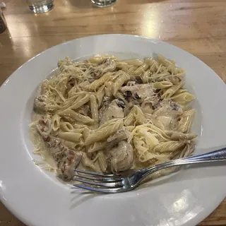 Mascarpone Chicken Pasta