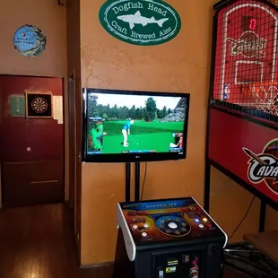 a golf game on the television