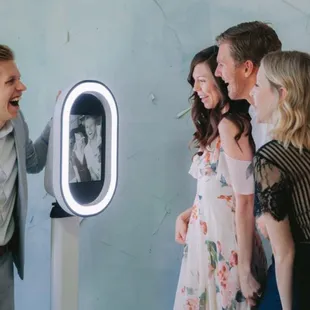 MODERN and SLEEK for any Wedding.