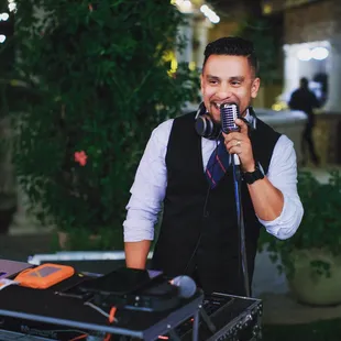 DJ Gabe of the Social Vibe. The one and only!