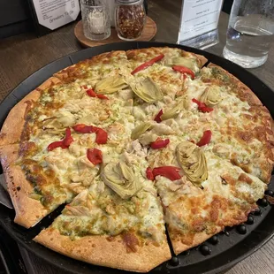 Chicken pesto pizza