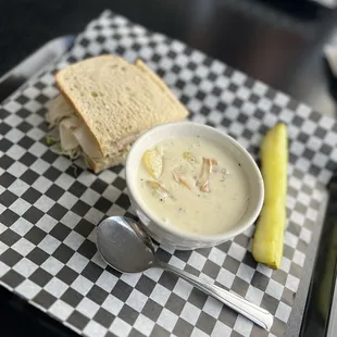 Lunchbox with the one with cranberry and clam chowder