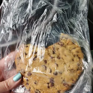 Huge cookies