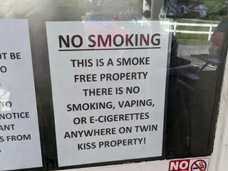 Twin Kiss Drive In