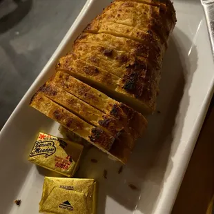 $2 side of warm bread... omg yummy!!