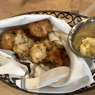 AMAZING cheddar and scallion biscuits!!
