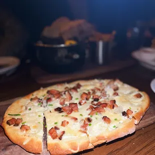 Gratine Flatbread | Instagram: GaoGirlsGrubbin