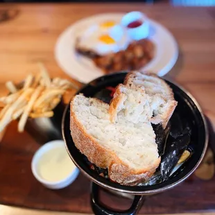 Saffron Mussels
