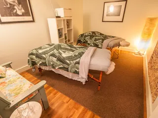 Shine Massage & Spa