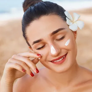 It is HOT, make sure you're keeping yourself hydrated and applying plenty of SPF! Keep yourself and loved ones cool and safe!