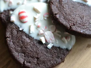 Fleur De Lis Bakery & Cafe