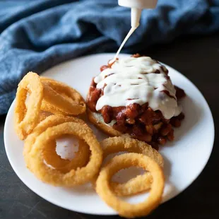 Chili Burger and onion rings