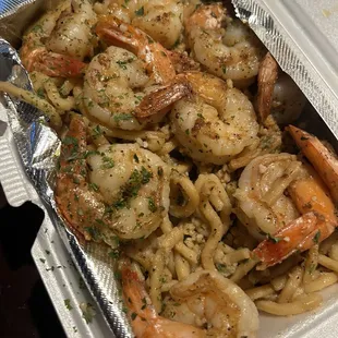 Garlic shrimp noodles