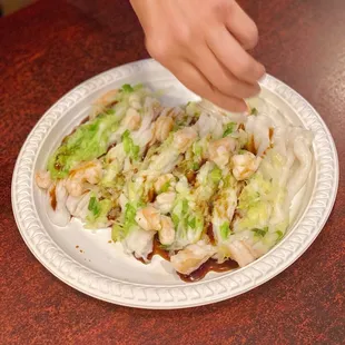 shrimp flat rice noodle with lettuce (11/2023)