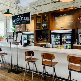 the spindle bar with chairs