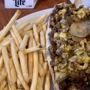 Philly cheese steak (substitute fries) - I would order this again!