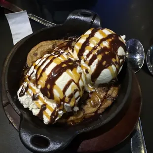 THE Mrs Fields Chocolate Chip Skillet