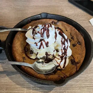 Skillet Cookie