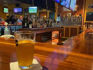 Bronze Hood Lounge