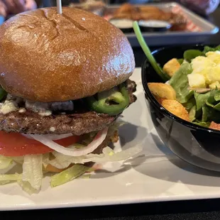 Build your own burger +side salad