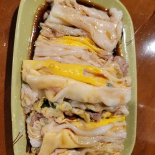 Beef with egg steam rice noodle