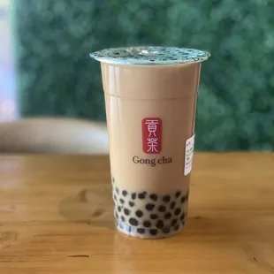 Caramel milk tea with almond
