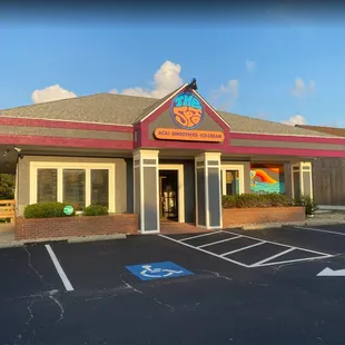 the outside of a restaurant