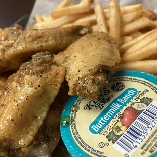 Lemon pepper wings w/fries