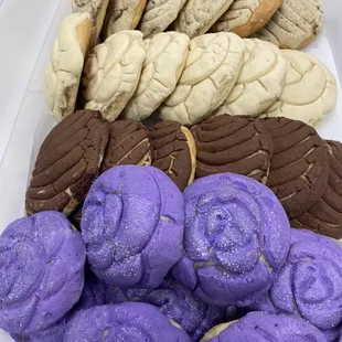 Oreo cookie Abuelita chocolate Mazapan Selena