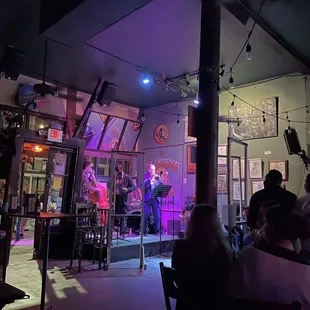 jumbo shrimp performing