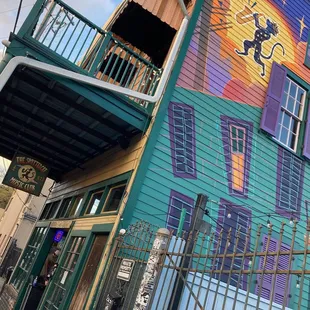 Cool Cat Building
