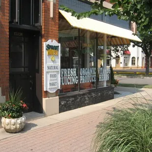 outside, burritos and wraps