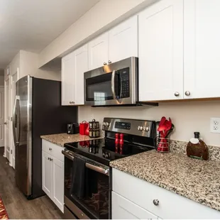Granite Counter-tops and Stainless Steel Appliances