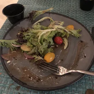 Garden salad with balsamic vinegar