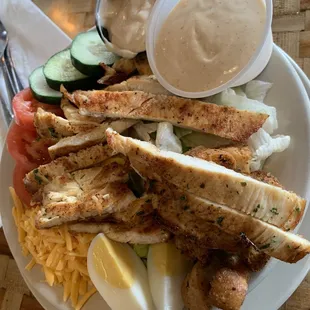 Grilled chicken salad PERFECTION! Chef&apos;s kiss.
