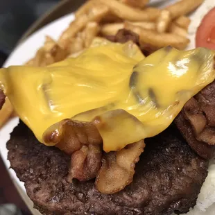 Bacon cheese burger
