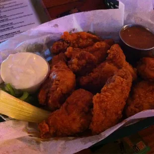 I got 8 wings tossed with extra hot and a side of habanero sauce.