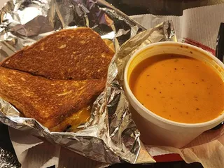 Heavens To Betsy Bakery