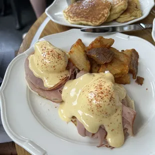 Eggs Benedict