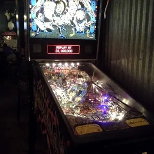 A Metallica pinball game!