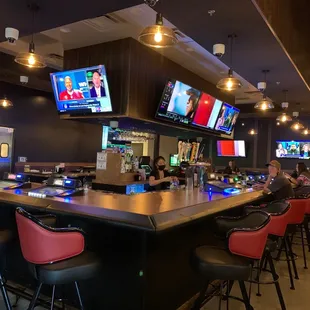 sushi and sashimi, interior