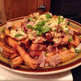 Cheesy Pulled Pork Fries
